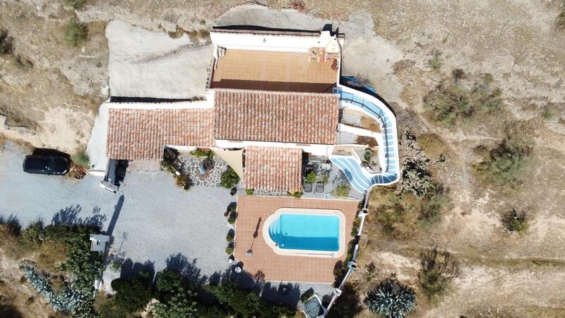 5 bedroom Country House for sale