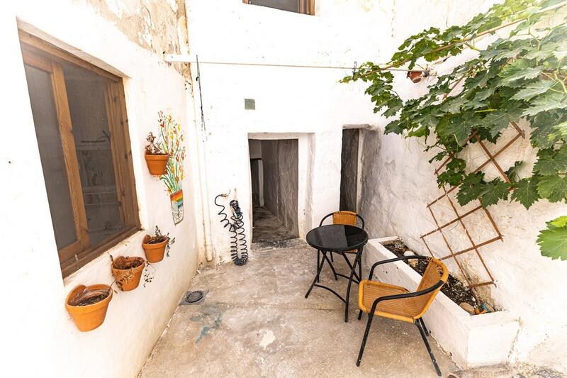 6 bedroom Country House for sale