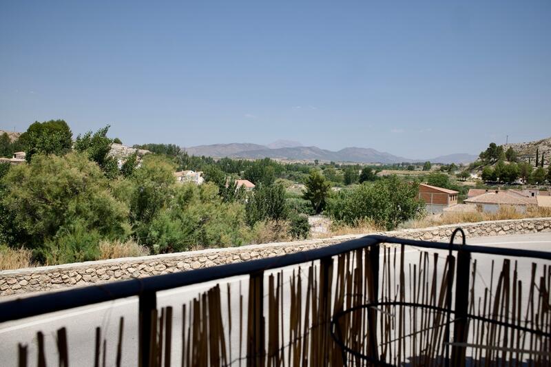 6 bedroom Country House for sale