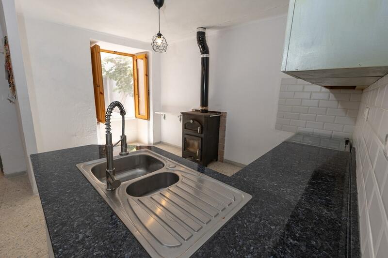 6 bedroom Country House for sale
