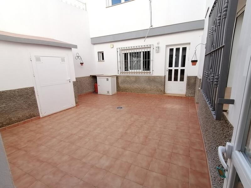 6 bedroom Country House for sale 6 bedroom Country House for sale