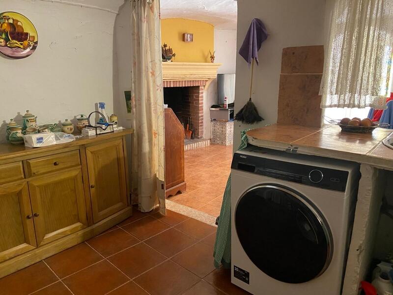 4 bedroom Cave House for sale