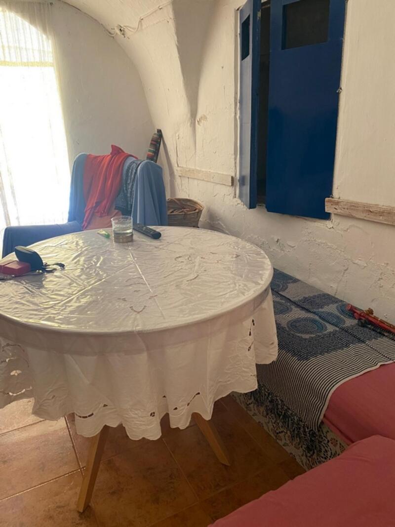 4 bedroom Cave House for sale