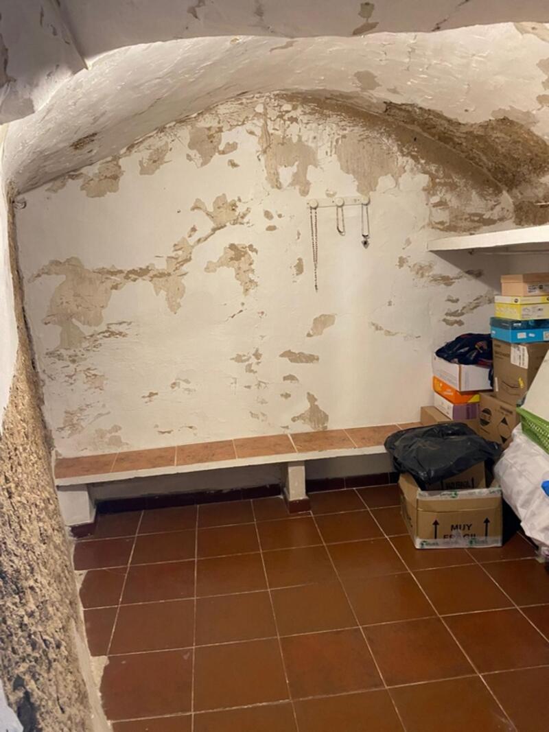 4 bedroom Cave House for sale