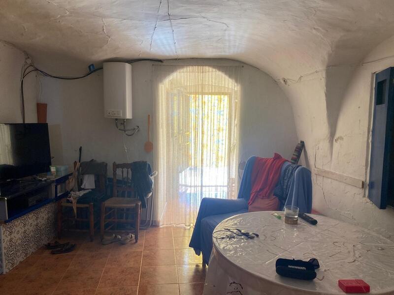 4 bedroom Cave House for sale
