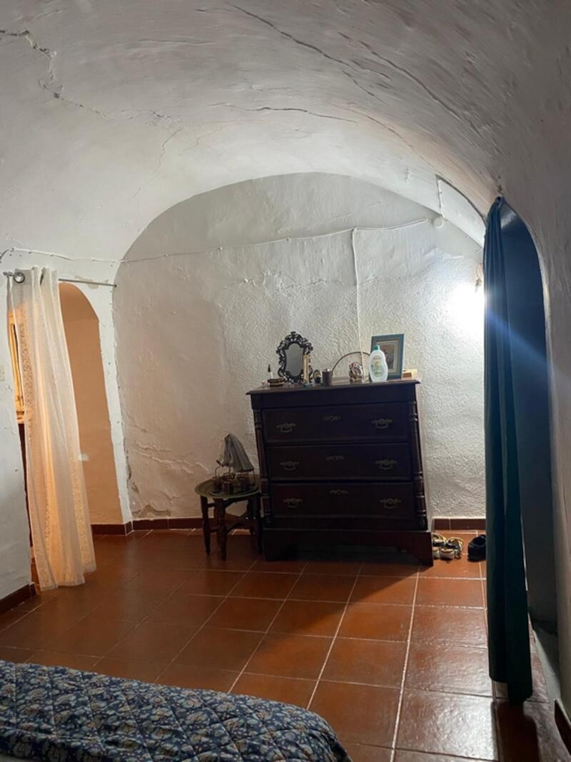 4 bedroom Cave House for sale
