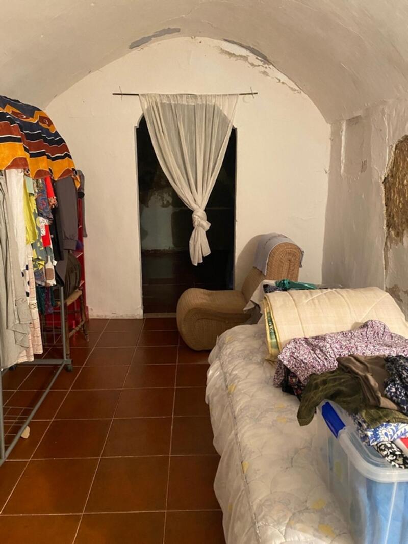 4 bedroom Cave House for sale