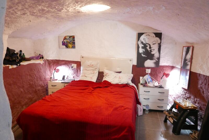 2 soveværelse Grottehus til salg