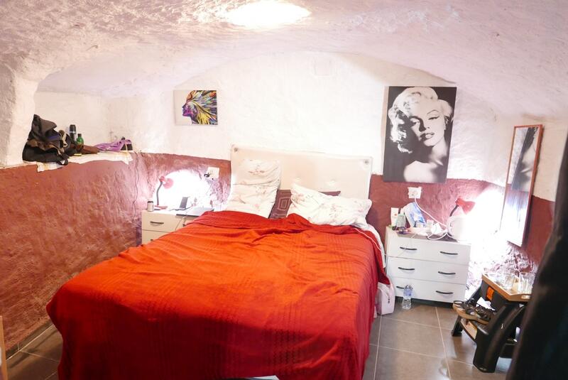 2 soveværelse Grottehus til salg