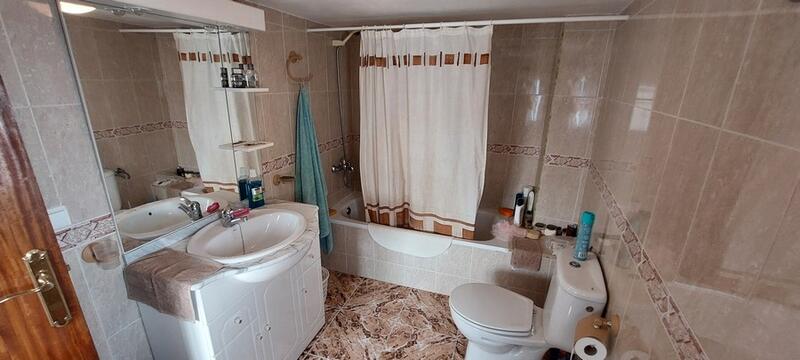 4 slaapkamer Landhuis Te koop