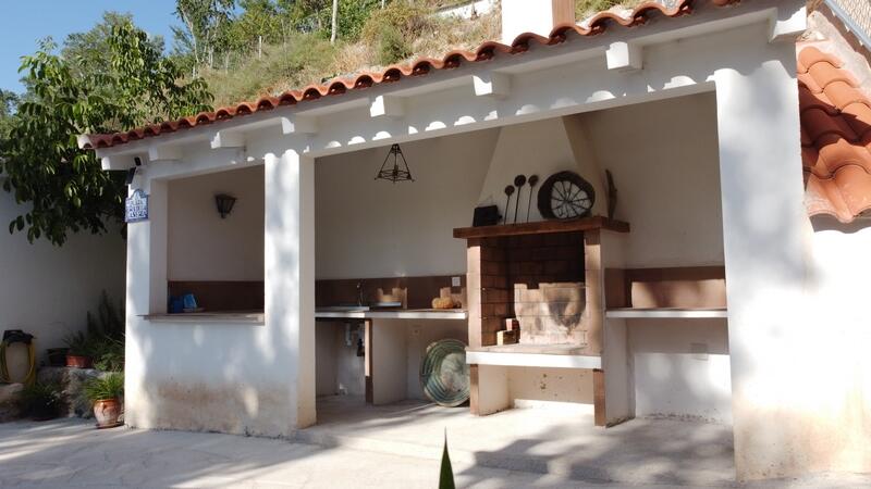 5 bedroom Country House for sale 5 bedroom Country House for sale