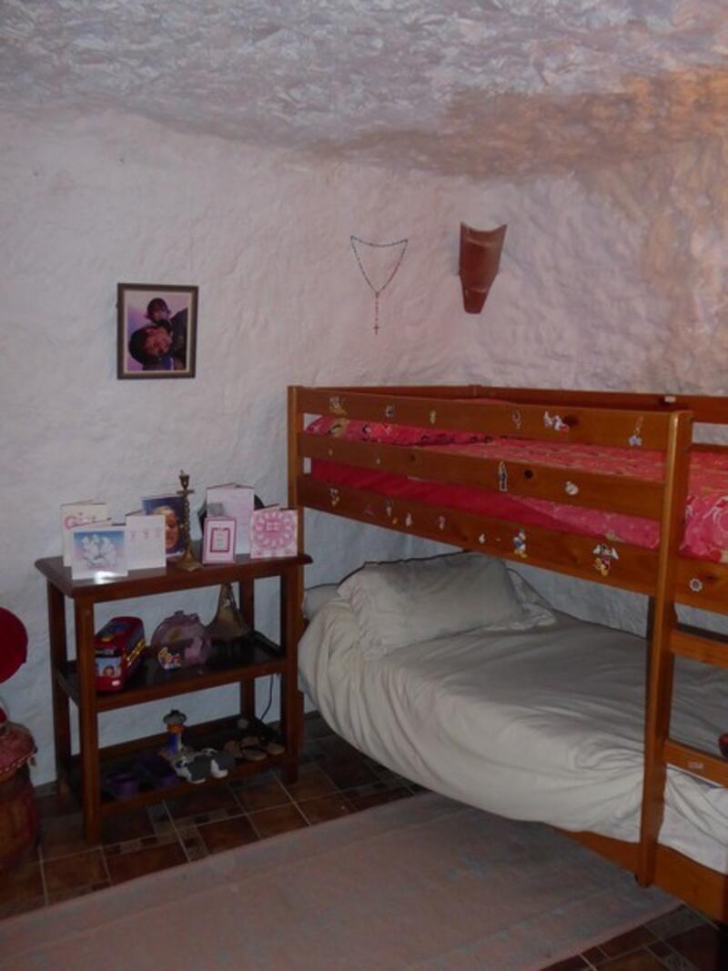 3 soveværelse Grottehus til salg 3 soveværelse Grottehus til salg