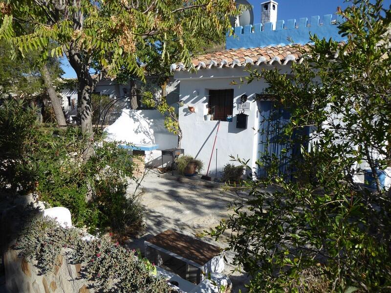 3 soveværelse Grottehus til salg 3 soveværelse Grottehus til salg