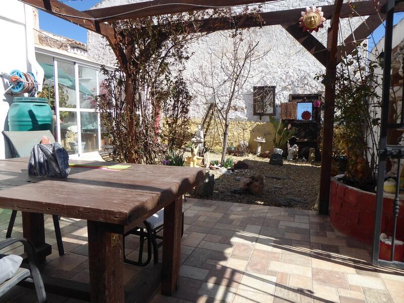 4 bedroom Country House for sale