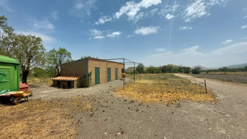 3 bedroom Country House for sale 3 bedroom Country House for sale