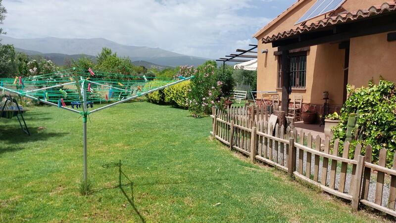 3 bedroom Country House for sale 3 bedroom Country House for sale