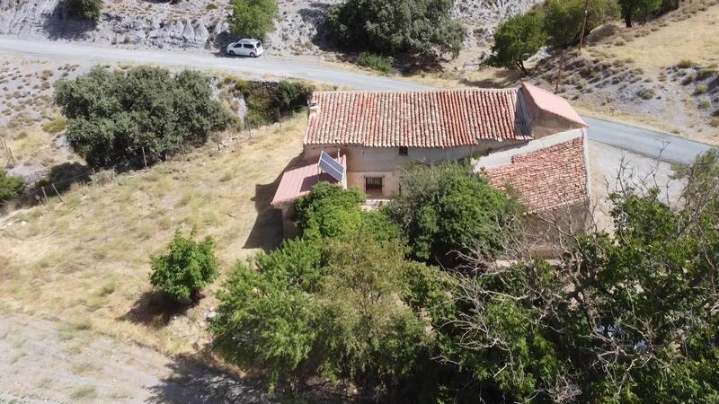 6 bedroom Country House for sale