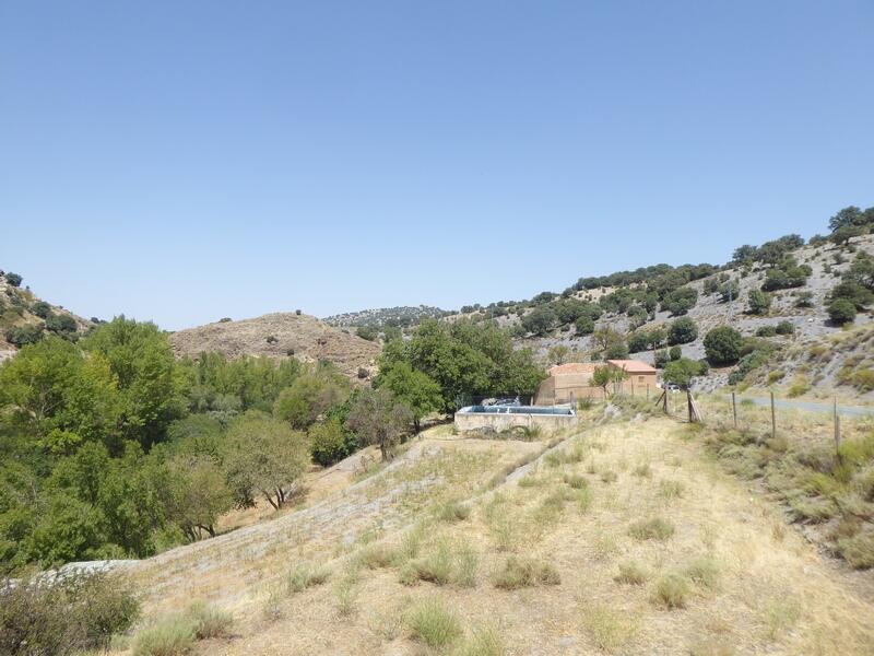 6 bedroom Country House for sale