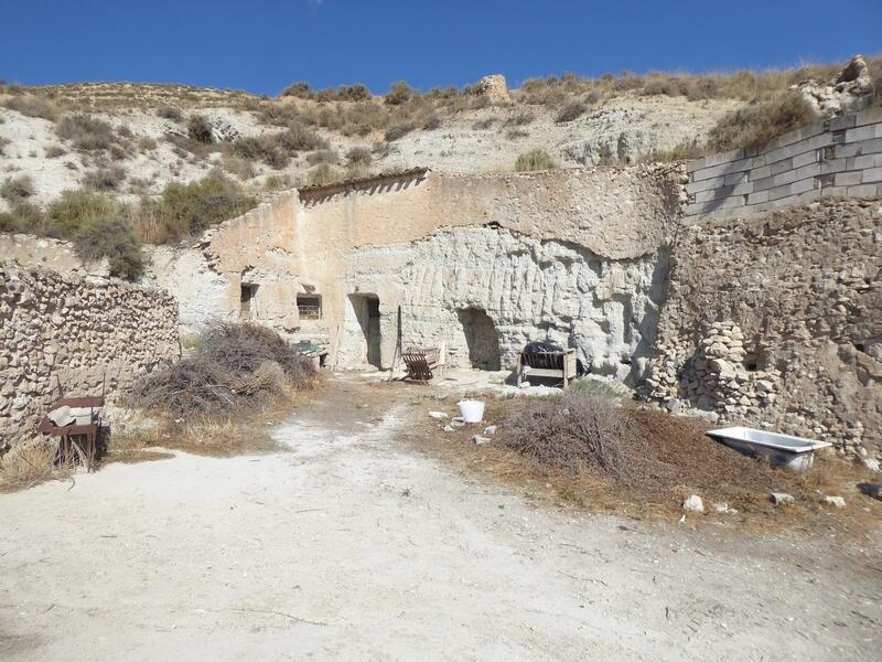 10 Cuarto Casa Cueva en venta