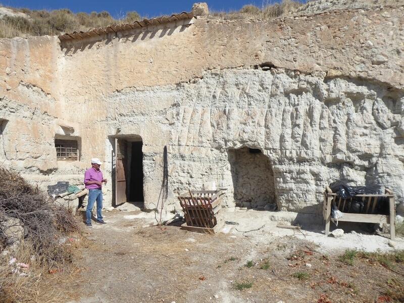 10 Cuarto Casa Cueva en venta