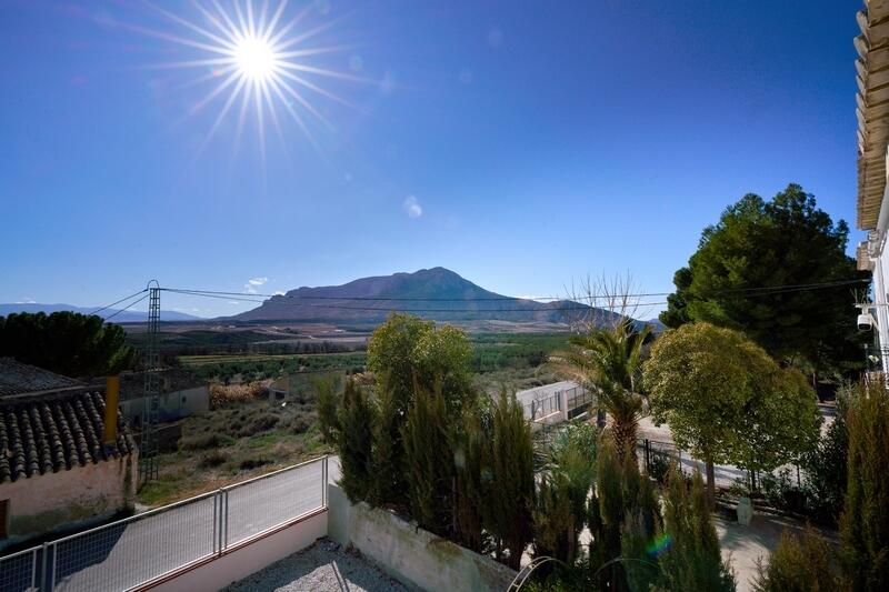 5 Schlafzimmer Landhaus zu verkaufen