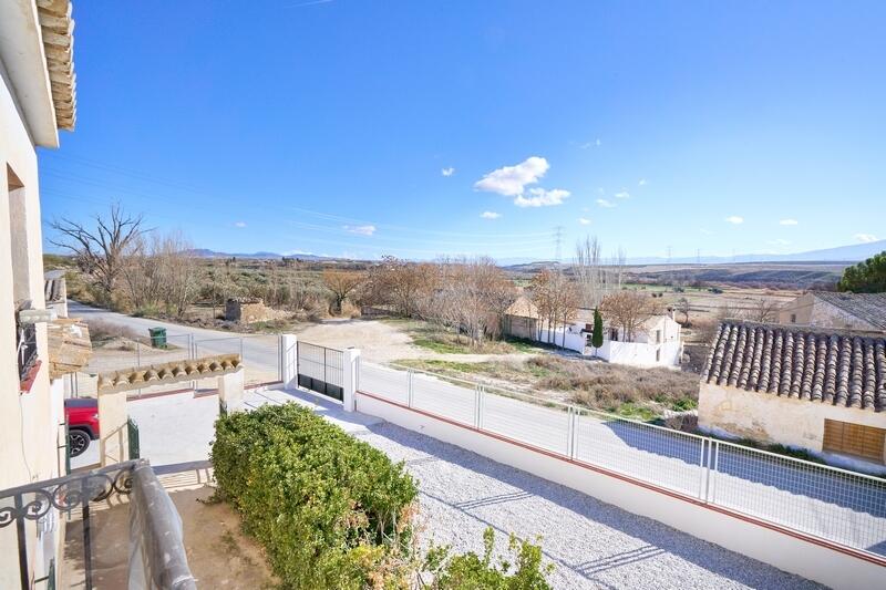 5 Schlafzimmer Landhaus zu verkaufen