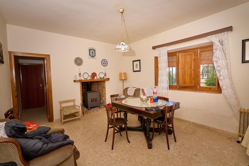 5 Schlafzimmer Landhaus zu verkaufen