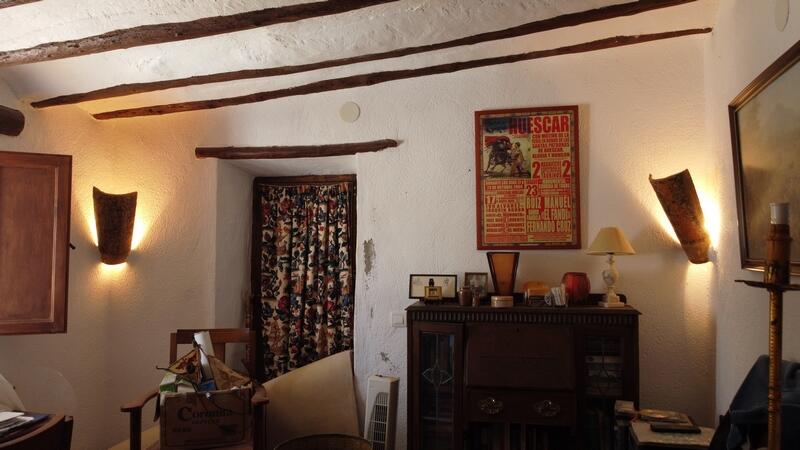 4 Schlafzimmer Landhaus zu verkaufen