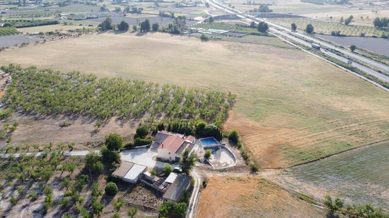 7 soveværelse Landsted til salg