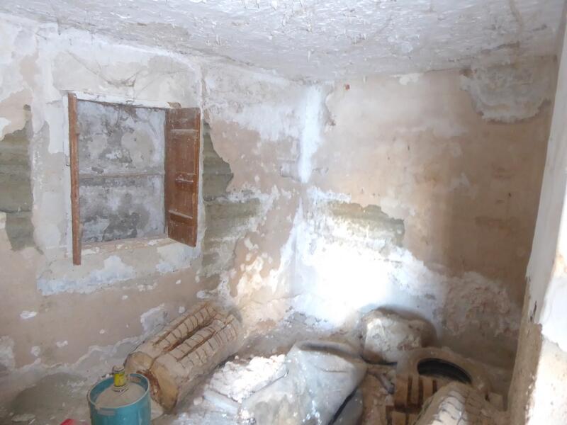 6 soveværelse Grottehus til salg