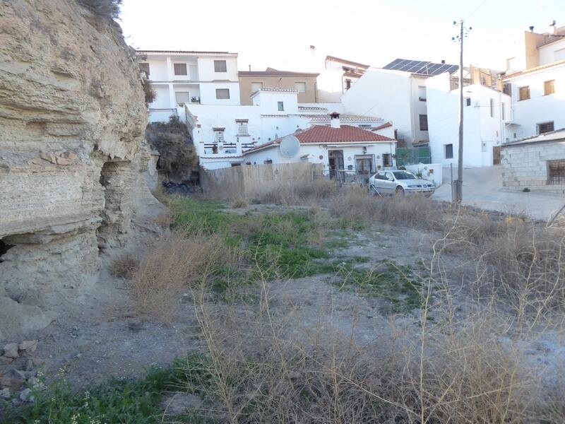 6 soveværelse Grottehus til salg