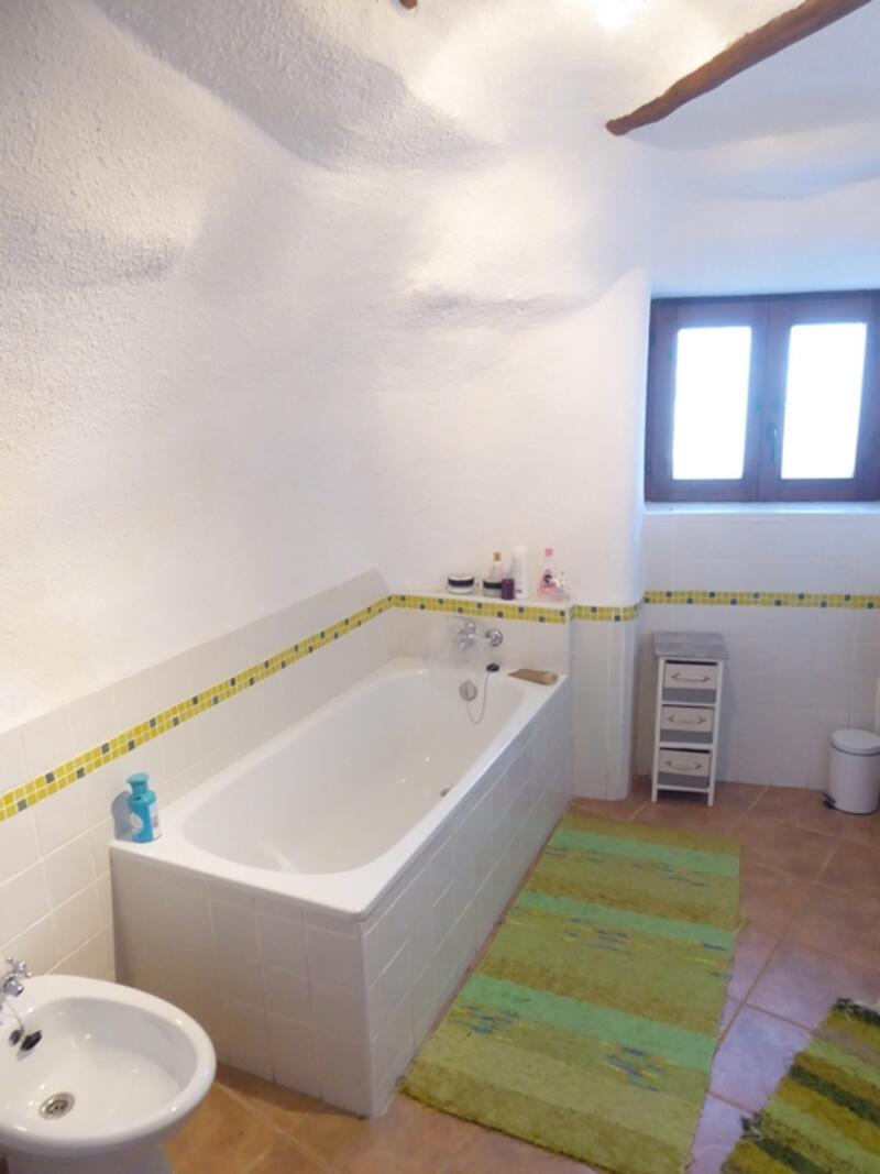 3 soveværelse Grottehus til salg