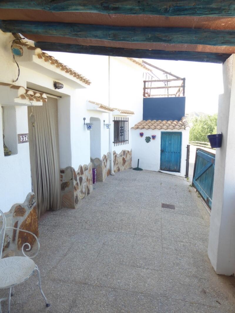 3 soveværelse Grottehus til salg