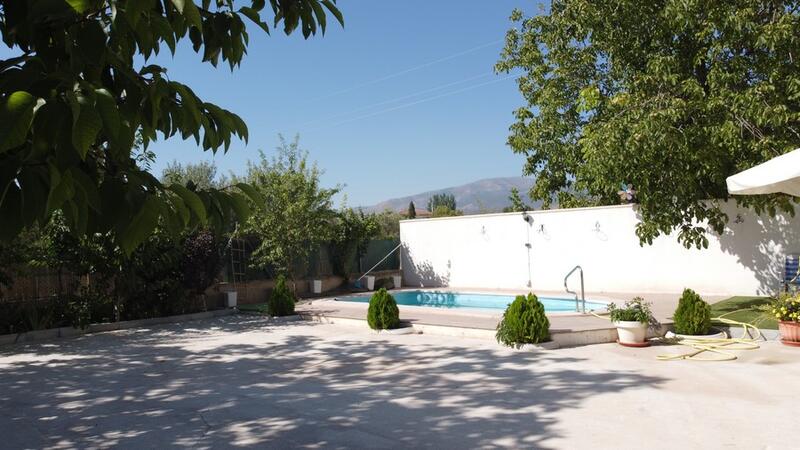 6 bedroom Country House for sale