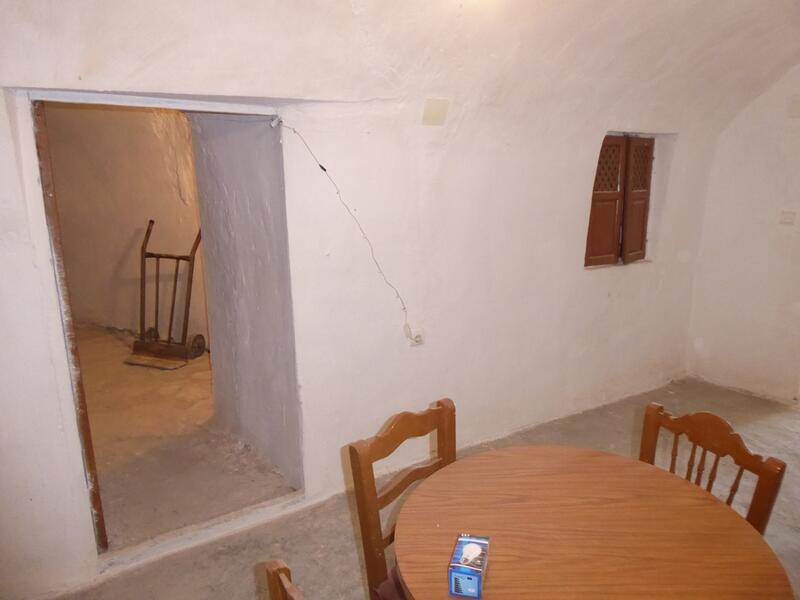 5 bedroom Cave House for sale