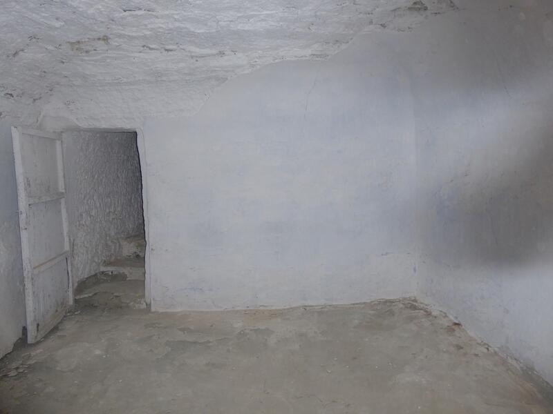 5 bedroom Cave House for sale