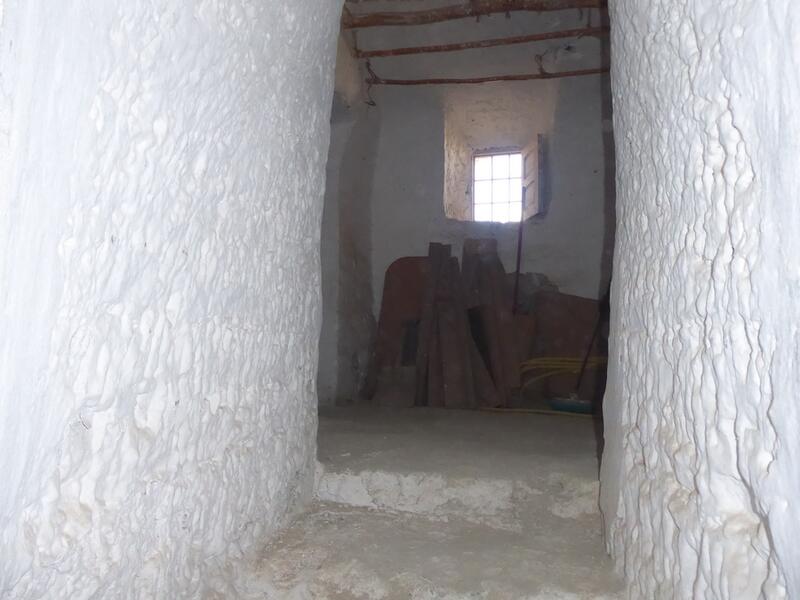 5 bedroom Cave House for sale