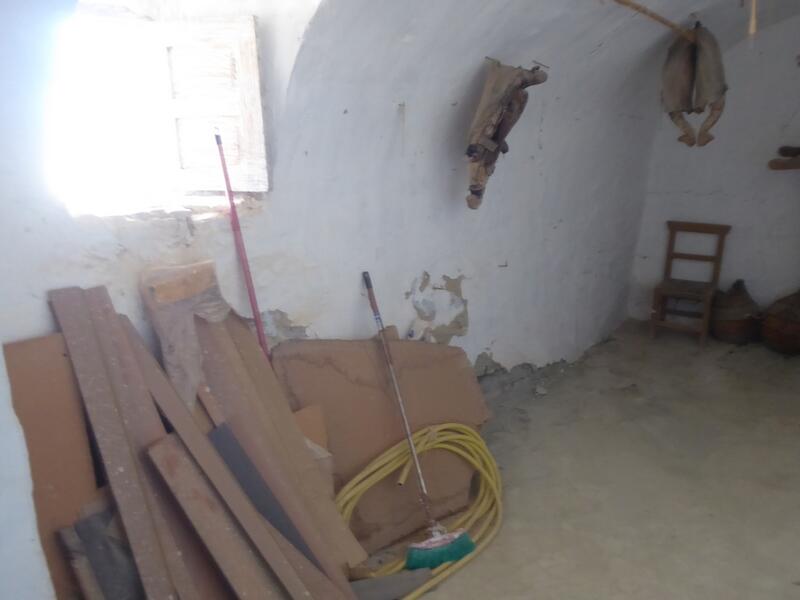 5 bedroom Cave House for sale