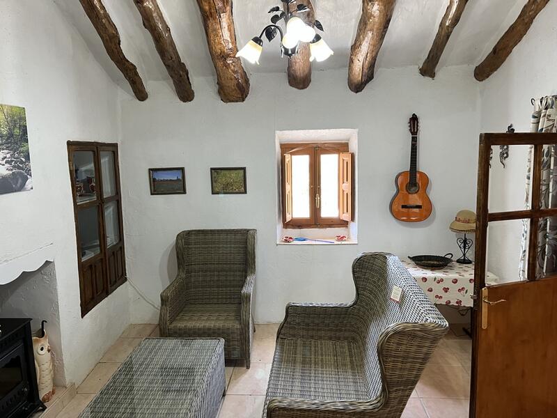 2 bedroom Country House for sale