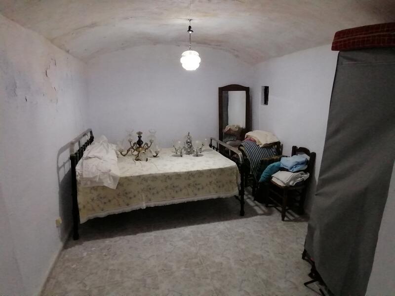 4 bedroom Cave House for sale