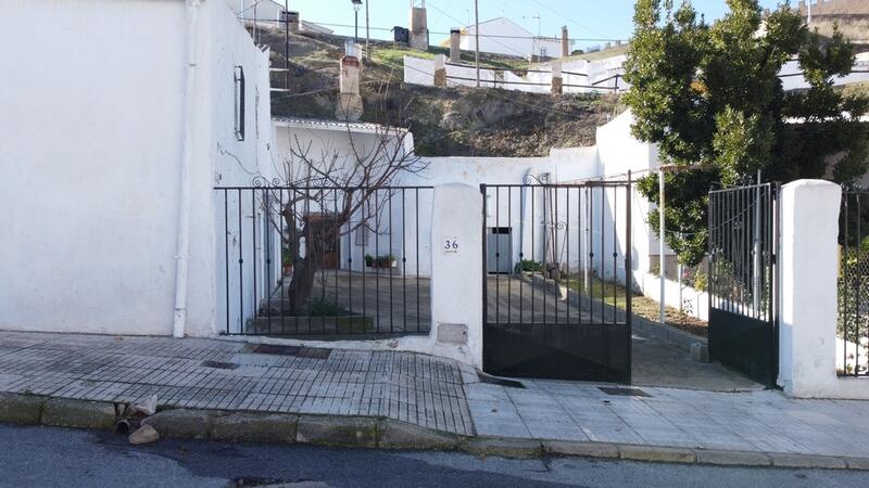 4 bedroom Cave House for sale