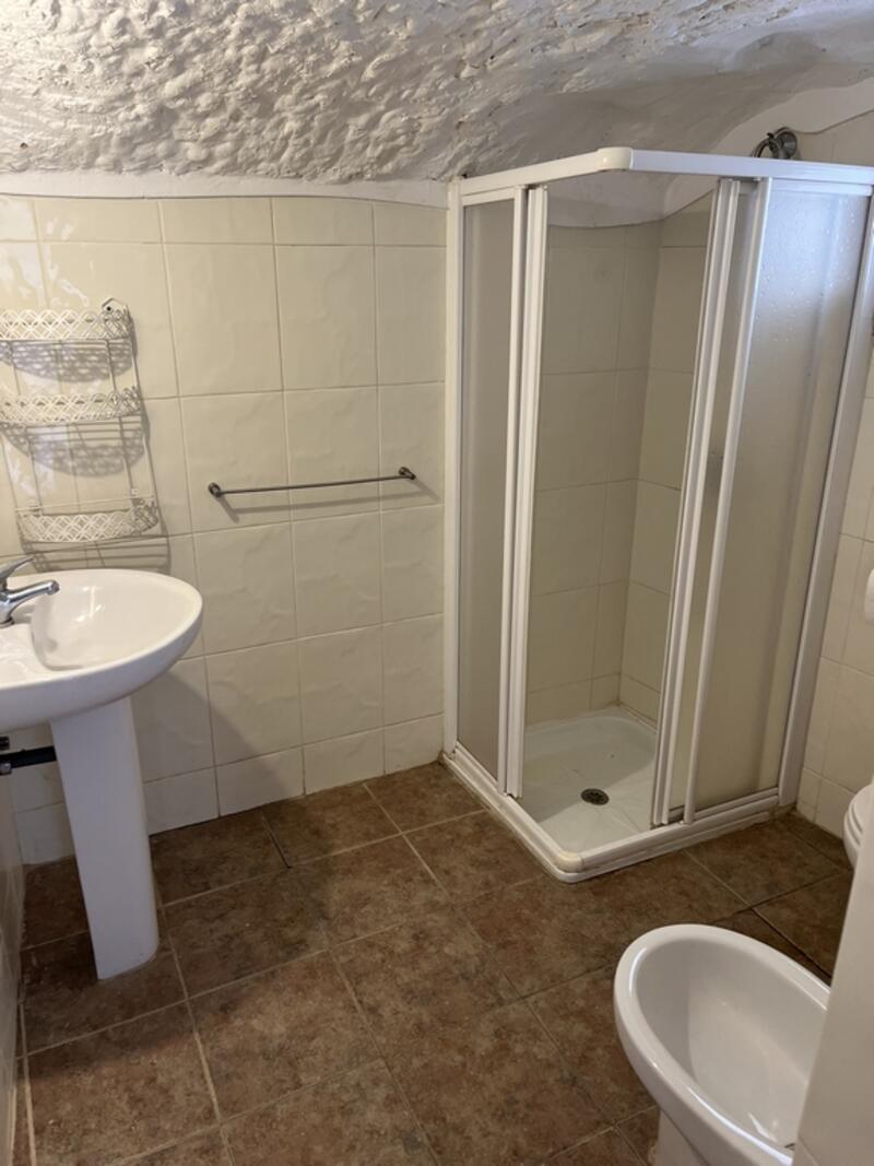 2 soverom Grottehuset til salgs