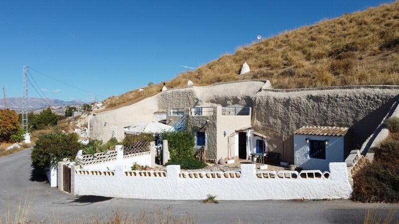 Cave House for sale in Cortes de Baza, Granada