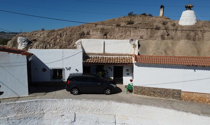 Cave House for sale in Bacor, Granada