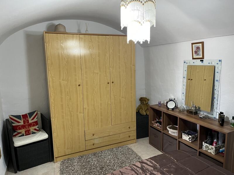 4 Cuarto Casa Cueva en venta