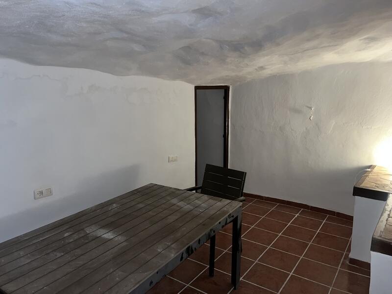 3 sovrum Grottahus till salu