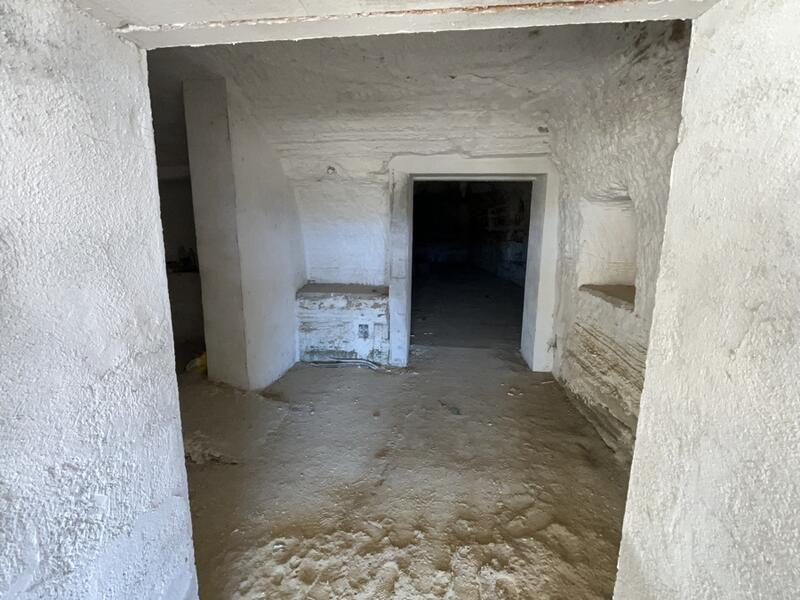 8 bedroom Cave House for sale