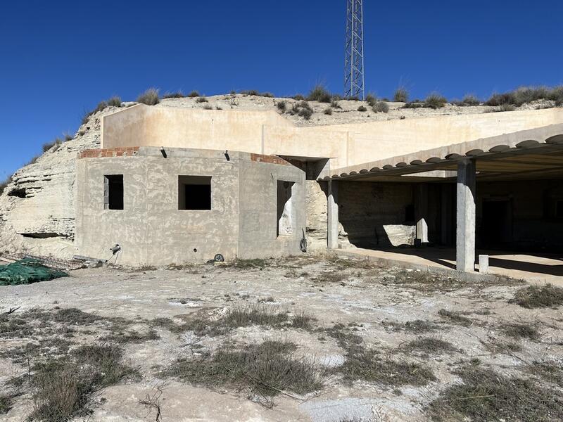 8 bedroom Cave House for sale