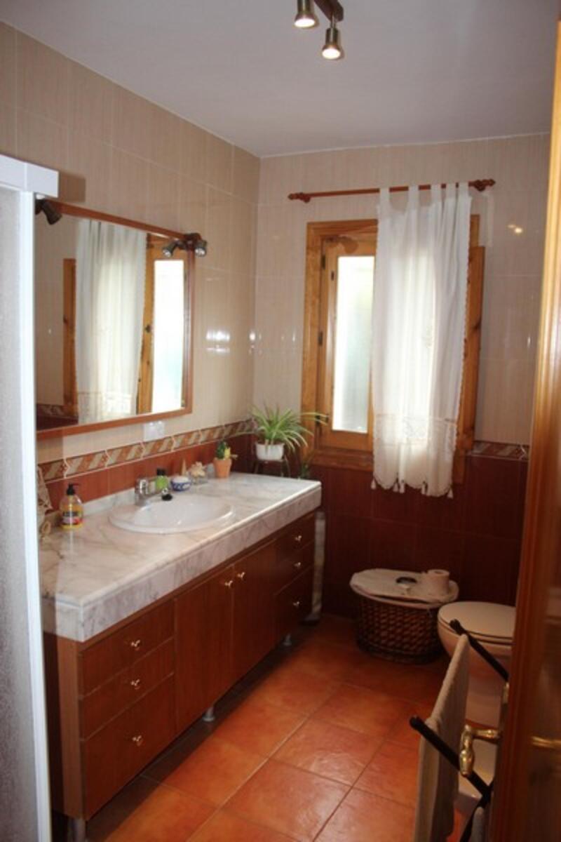 4 bedroom Cave House for sale