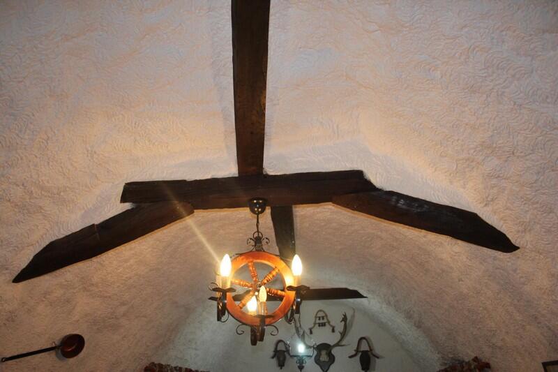 4 bedroom Cave House for sale